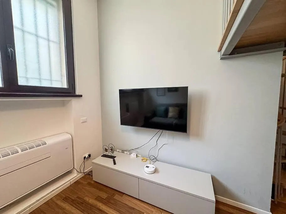 Brunacci Suite, 5 Min To Navigli Milan Apartment