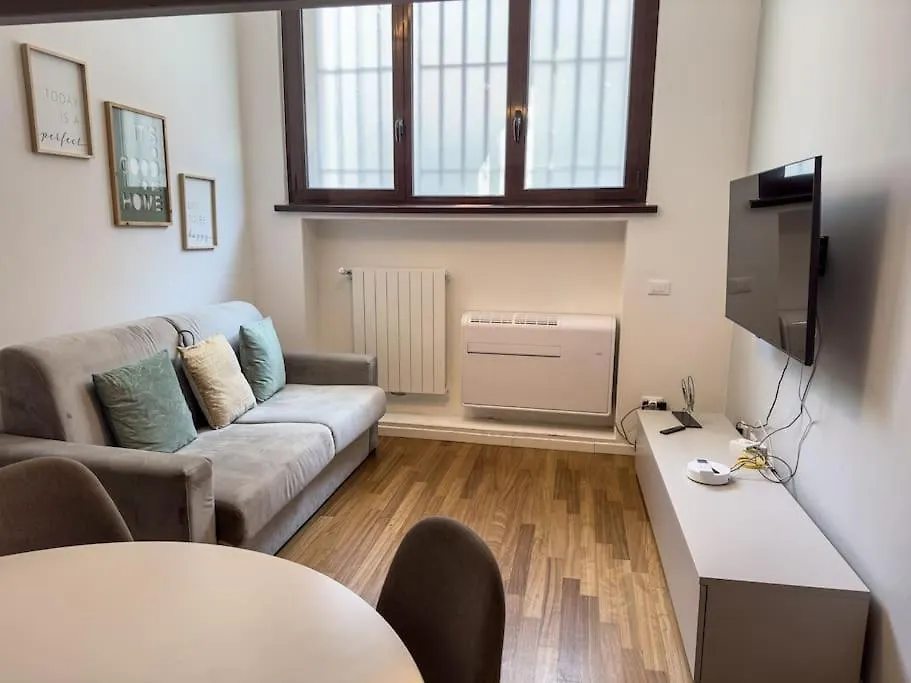 Apartment Brunacci Suite, 5 Min To Navigli Milan