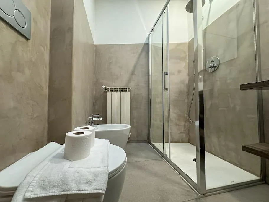 Brunacci Suite, 5 Min To Navigli Milan 0*,